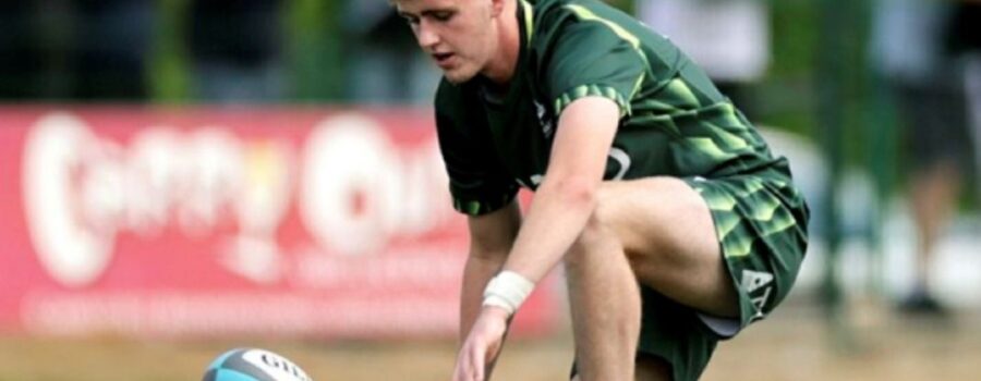 Dylan Curran playing 10 for Connacht u19s